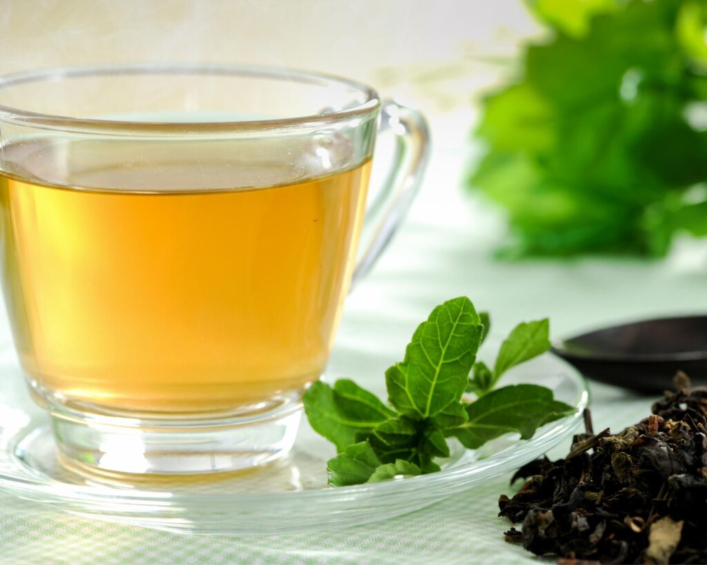 a cup of green tea to reduce belly fat.